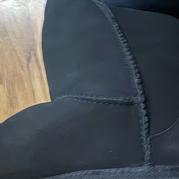 New UGG Youth 3 Black Classic Tall ll Boots 5229 Genuine Leather Sheepskin -$160 - Picture 8 of 10